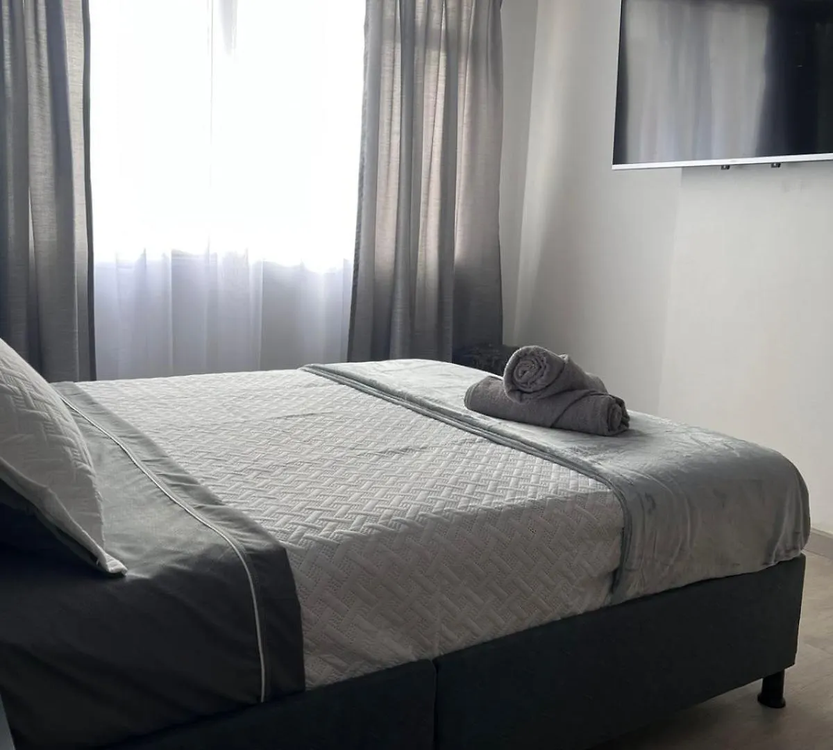 Habitacion Cerca Al Aeropuerto -Normandia #2 Bogota Homestay